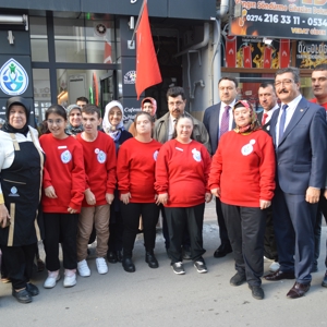3 Aralık Dünya Engelliler Günü Kapsamında “Bi’ Tebessüm Down Cafe” Ziyaret Edildi - fotoğraf 4