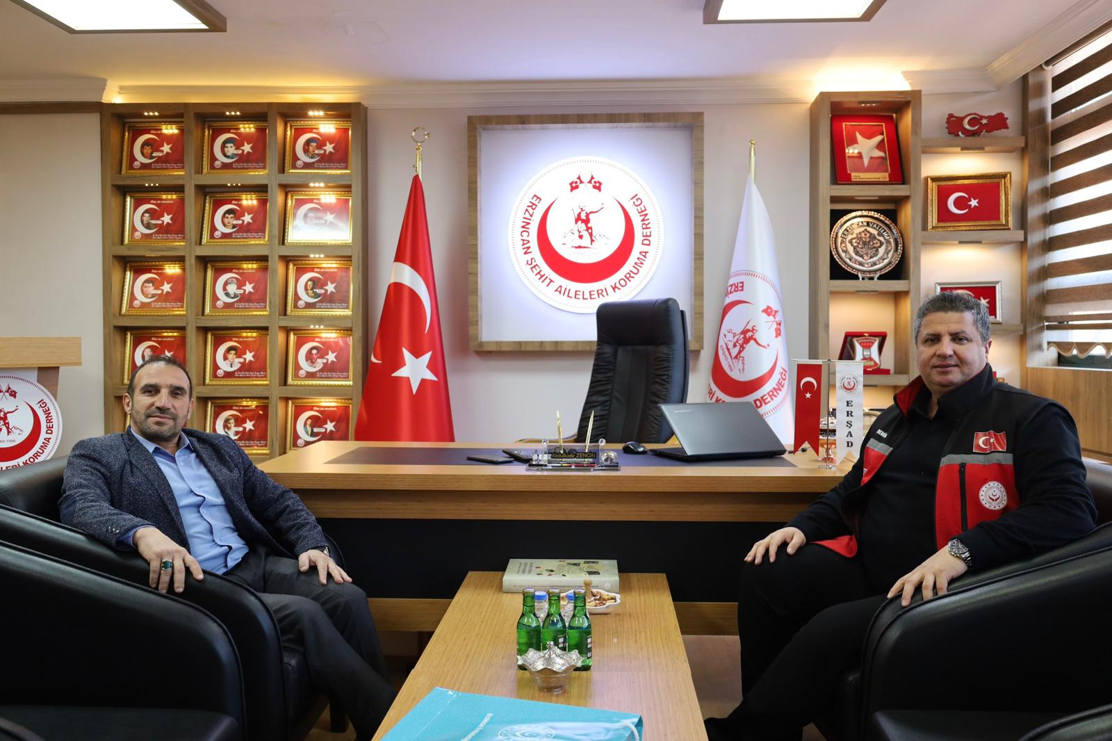 İl Müdürümüz Sayın Serdar Demirci, Erzincan Şehit Aileleri Derneğini Ziyaret Ederek Dernek Başkanı Sayın Abdulkadir Zengin ile bir Araya Geldi. 