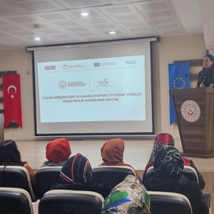 Kadın Girişimciler ve Kadın Kooperatiflerine Yönelik IPARD Proje Hazırlama Eğitimi Gerçekleştirildi - fotoğraf 2