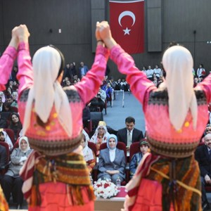 Aile ve Sosyal Hizmetler Bakanımız Göktaş, “Bizim Çocuklar” 13. Türkiye Halk Oyunları Yarışması açılışına katıldı - fotoğraf 4
