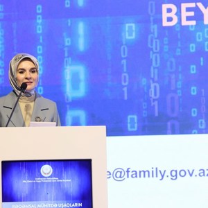 Bakanımız Göktaş, Bakü’de “Dijital ortamda çocukların korunması” başlıklı uluslararası konferansta konuştu - fotoğraf 3