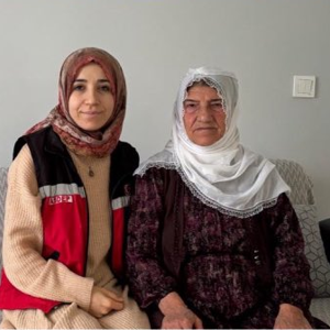 Aziz Şehitlerimizin yakınlarını ve Kıymetli Gazilerimizi ziyaret etmeye devam etmektedir. - fotoğraf 3