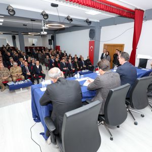 Valimiz Sayın Ahmet Karakaya başkanlığında “Güroymak İlçe Koordinasyon, İstişare ve Muhtarlar Toplantısı” gerçekleştirildi - fotoğraf 2