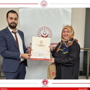 MODÜLER AİLE EĞİTİM PROGRAMI YEŞİLAY GÖNÜLLÜLERİ İLE TAMAMLANDI. - fotoğraf 4