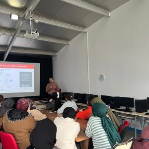 Kadına Yönelik Şiddetle Mücadelede Kamu Personeline Yönelik Farkındalık Seminerleri Gerçekleştirildi - fotoğraf 1