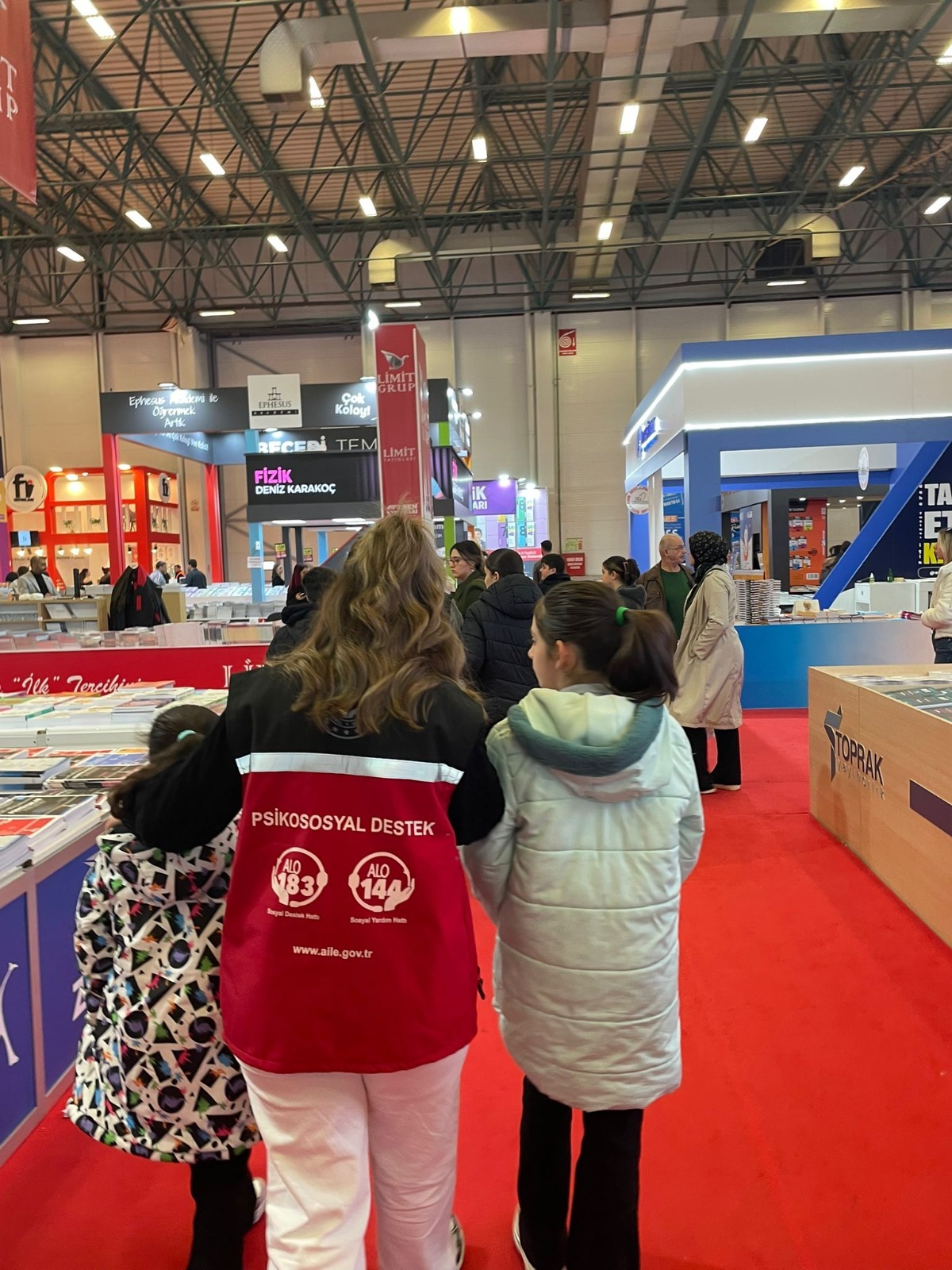 Sosyal ve Ekonomik Destek Hizmet Modelinden Yararlanan Çocuklarımıza Okul Destek Projesi Kapsamında Etkinlikler Düzenlemeye Devam Ediyoruz