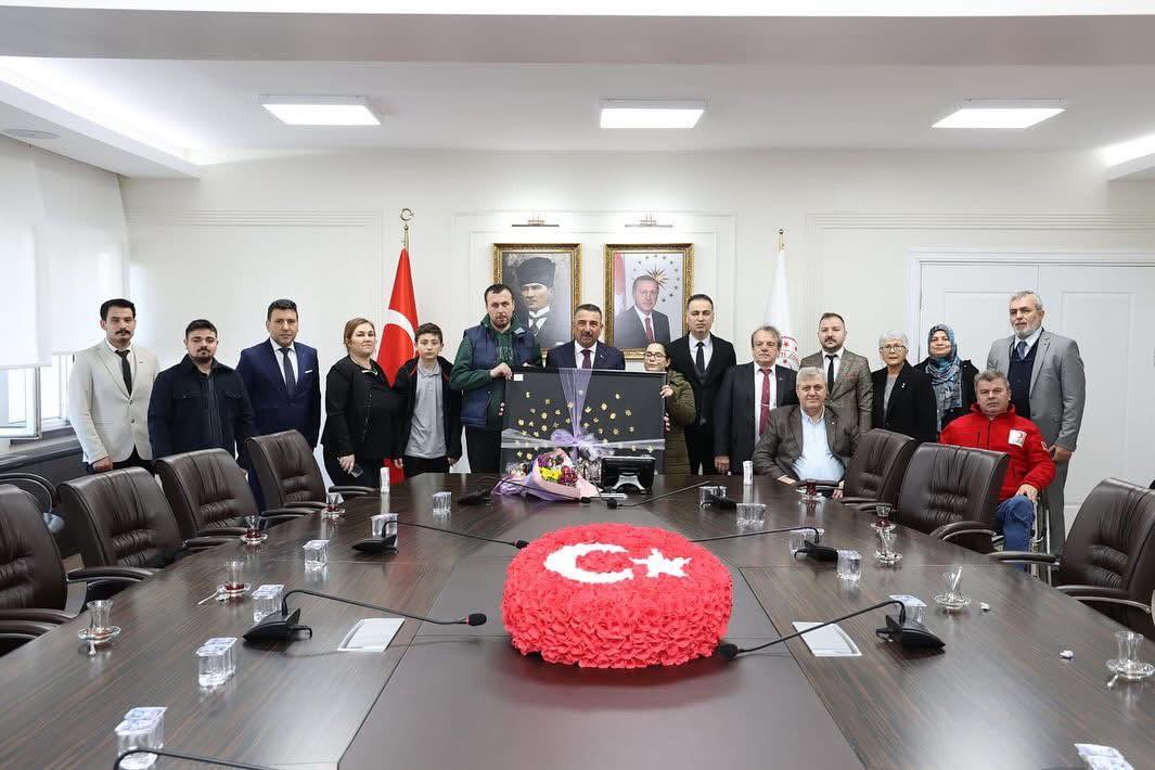 3 Aralık Dünya Engelliler Günü Münasebetiyle Sayın Valimiz Osman HACIBEKTAŞOĞLU Makamında Ziyaret Edildi.