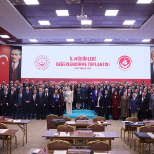 İl Müdürümüz Orhan Bayrak, Bakanımız Sayın Mahinur Özdemir Göktaş Hanımefendi Başkanlığında Düzenlenen Değerlendirme Toplantısına Katıldı - fotoğraf 1