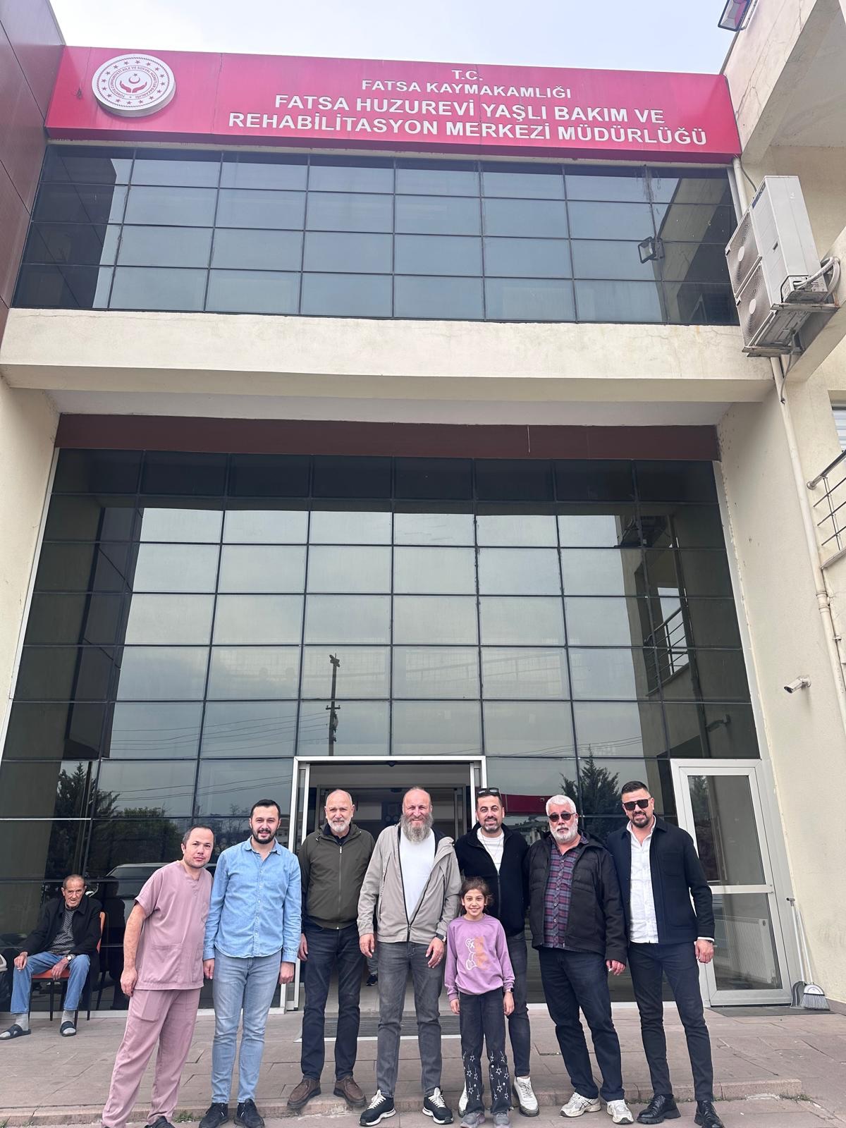 Fatsa Huzurevi Müdürlüğümüze  Sanatçı Çetin Altay’dan Ziyaret