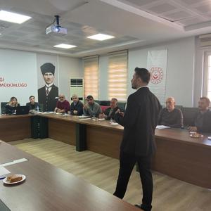 Diyarbakır Aile ve Sosyal Hizmetler İl Müdürlüğümüz tarafından, çocuk alanında hizmet veren ÇES, İÇES, ÇEKOM ve Refakatsiz Çocuk Kuruluşlarında görev yapan idareciler ve meslek elemanlarına yönelik olarak, 2 Anka 3.0 Sisteminin tanıtımı gerçekleştirildi. - fotoğraf 5