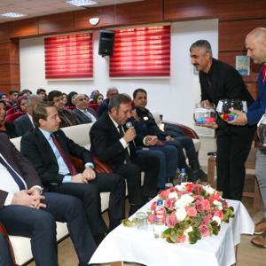 2025 Aile Yılı kapsamında Eğil ilçemizde, liseli öğrencilerimize yönelik olarak yürütülen “Eğil Ailece Okuyor” projesi çerçevesinde düzenlenen Liseler Arası Bilgi Yarışması gerçekleştirildi. - fotoğraf 4