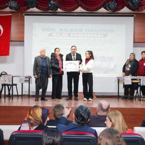 2025 Aile Yılı kapsamında Eğil ilçemizde, liseli öğrencilerimize yönelik olarak yürütülen “Eğil Ailece Okuyor” projesi çerçevesinde düzenlenen Liseler Arası Bilgi Yarışması gerçekleştirildi. - fotoğraf 7