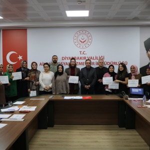 Modüler Aile Eğitim Programının katılım belgeleri takdim edilmiştir. - fotoğraf 2