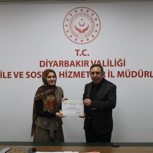 Modüler Aile Eğitim Programının katılım belgeleri takdim edilmiştir. - fotoğraf 3