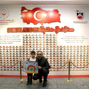 “Benim Renkli Dünyam” temalı resim yarışmasında dereceye giren çocuklarımıza hediyeleri takdim edildi. - fotoğraf 10