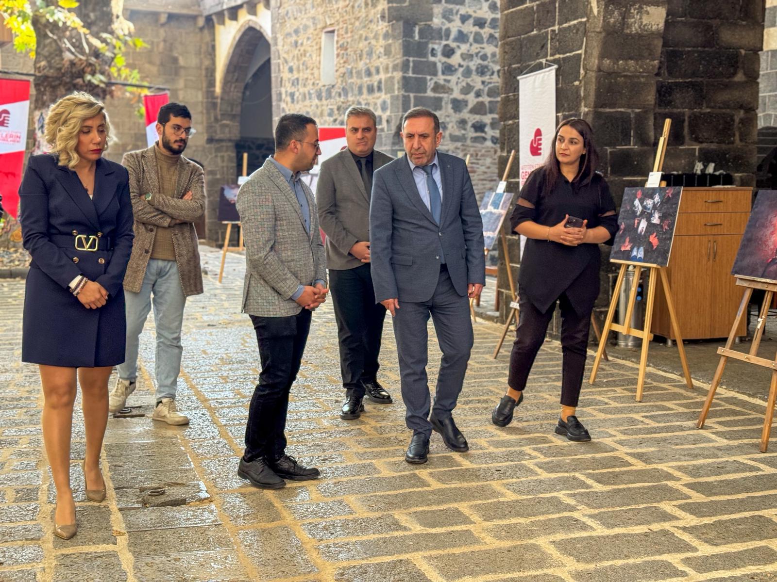 Sesini Bul: Gençlerle Sanat ve Dayanışma Projesi