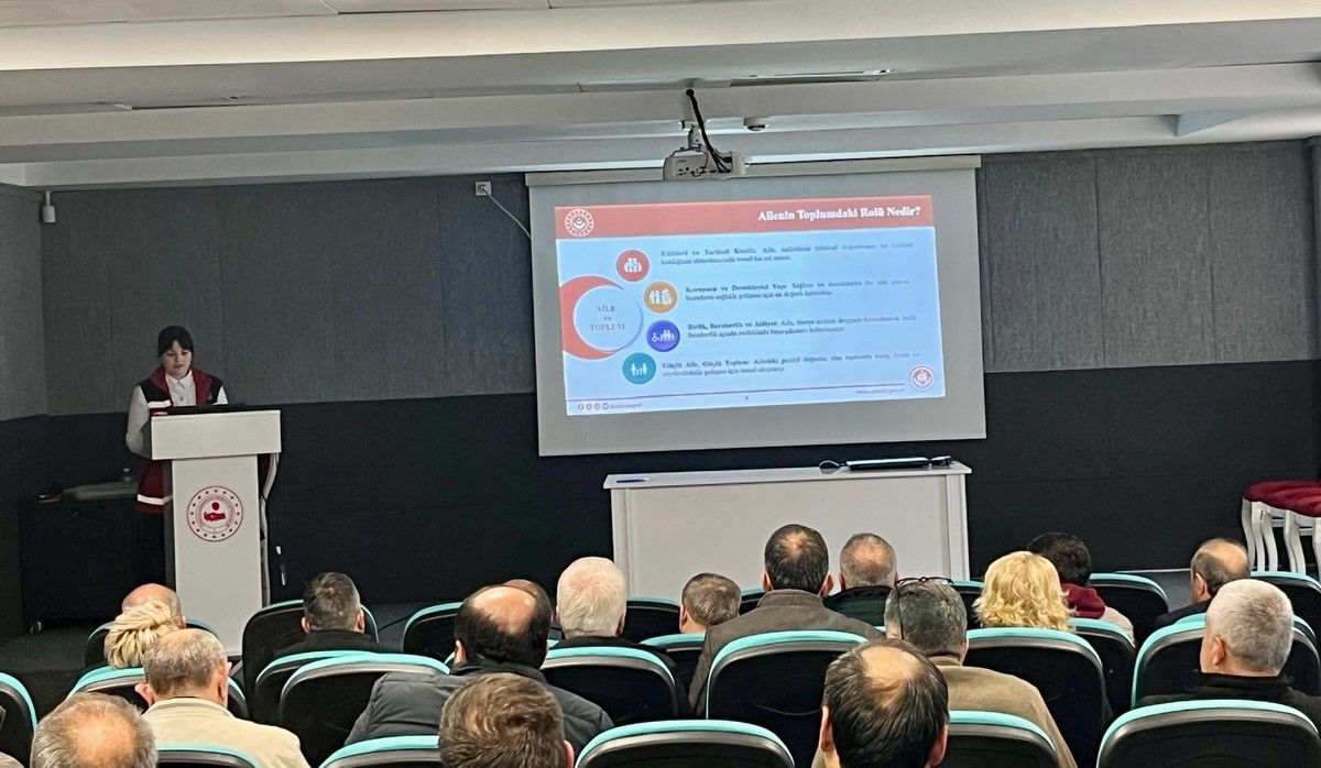  İnebolu Sosyal Hizmet Merkezi’nden Muhtarlara ‘Aile İçi İletişim’ Eğitimi