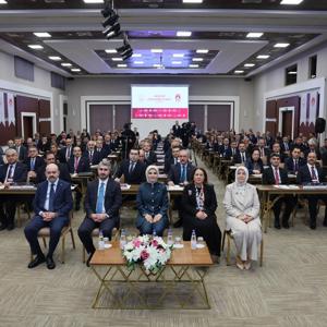 Bakanımız Sayın Mahinur Özdemir Göktaş, İl Müdürleri Değerlendirme Toplantısı’nda İl Müdürleriyle Bir Araya Geldi - fotoğraf 3