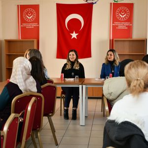 İl Müdürlüğümüz koordinesinde, Bakanlığımız Aile ve Toplum Hizmetleri Genel Müdürlüğü tarafından yürütülen Modüler Aile Eğitim Programının kapanış programı gerçekleştirildi. - fotoğraf 6