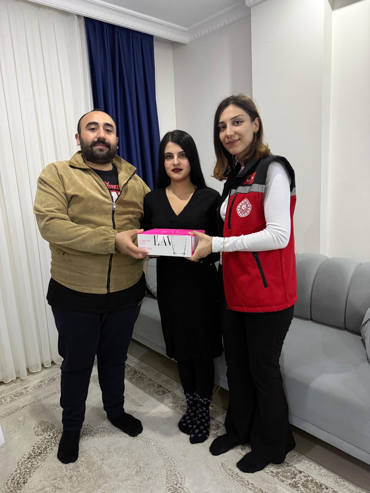 Evlenecek Gençlerin Desteklenmesi Projesi Kapsamında Destek Alan Çiftlerimizi Ziyaret Ederek Sayın Bakanımız Mahinur Özdemir Göktaş'ın Tebriklerini İletiyoruz