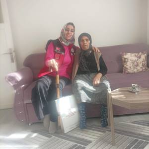 İl Müdürlüğümüz Şehit Yakınları ve Gazi Hizmetleri Birimi tarafından, ilimiz Kozaklı ilçesinde ikamet eden şehit yakınlarına yönelik hane ziyaretleri gerçekleştirilmiştir. - fotoğraf 2