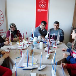 Sanata Teşvik ve Sanatla Yaşam Programı Kapsamında Gemi Modelleme Kursu Ziyaret Edildi - fotoğraf 3