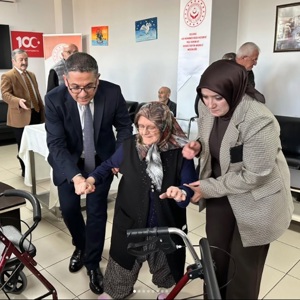 İl Müdürümüz Sayın Adem YÜCEL, Suluova Hacı Muammer Koca Huzurevi Yaşlı Bakım ve Rehabilitasyon Merkezini ziyaret etti. - fotoğraf 1