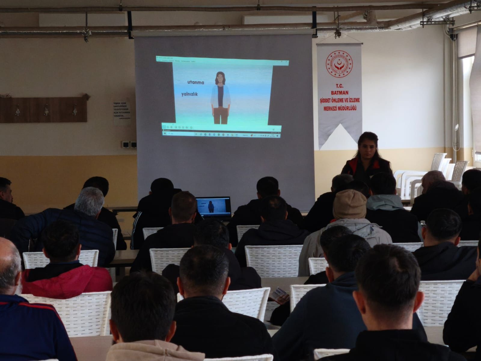 Batman Açık Cezaevi hükümlülerine kadına yönelik şiddetle mücadele konusunda farkındalık eğitimi