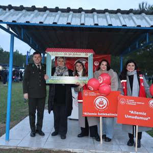 Alaşehir’de Bedelli Erlerin Yemin Töreninde Aile Yılı Tanıtım Standı Açıldı - fotoğraf 2