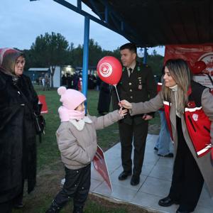 Alaşehir’de Bedelli Erlerin Yemin Töreninde Aile Yılı Tanıtım Standı Açıldı - fotoğraf 4