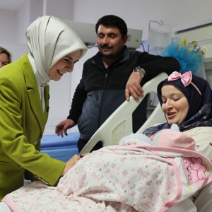 Bakanımız Göktaş'tan doğum yapan annelere "yeni yıl" ziyareti - fotoğraf 4