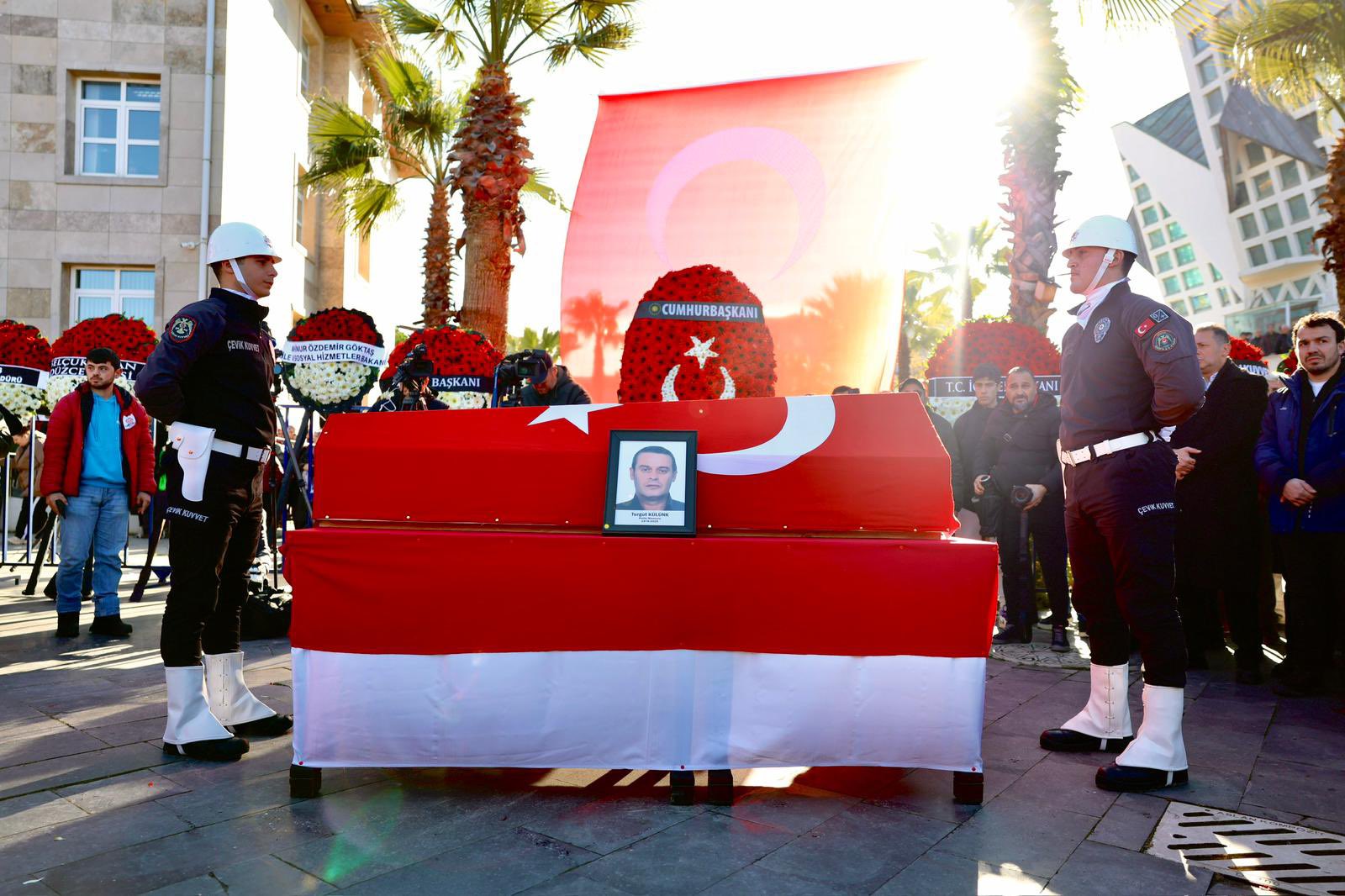 Kahraman Şehidimizi Son Yolculuğuna Uğurladık.