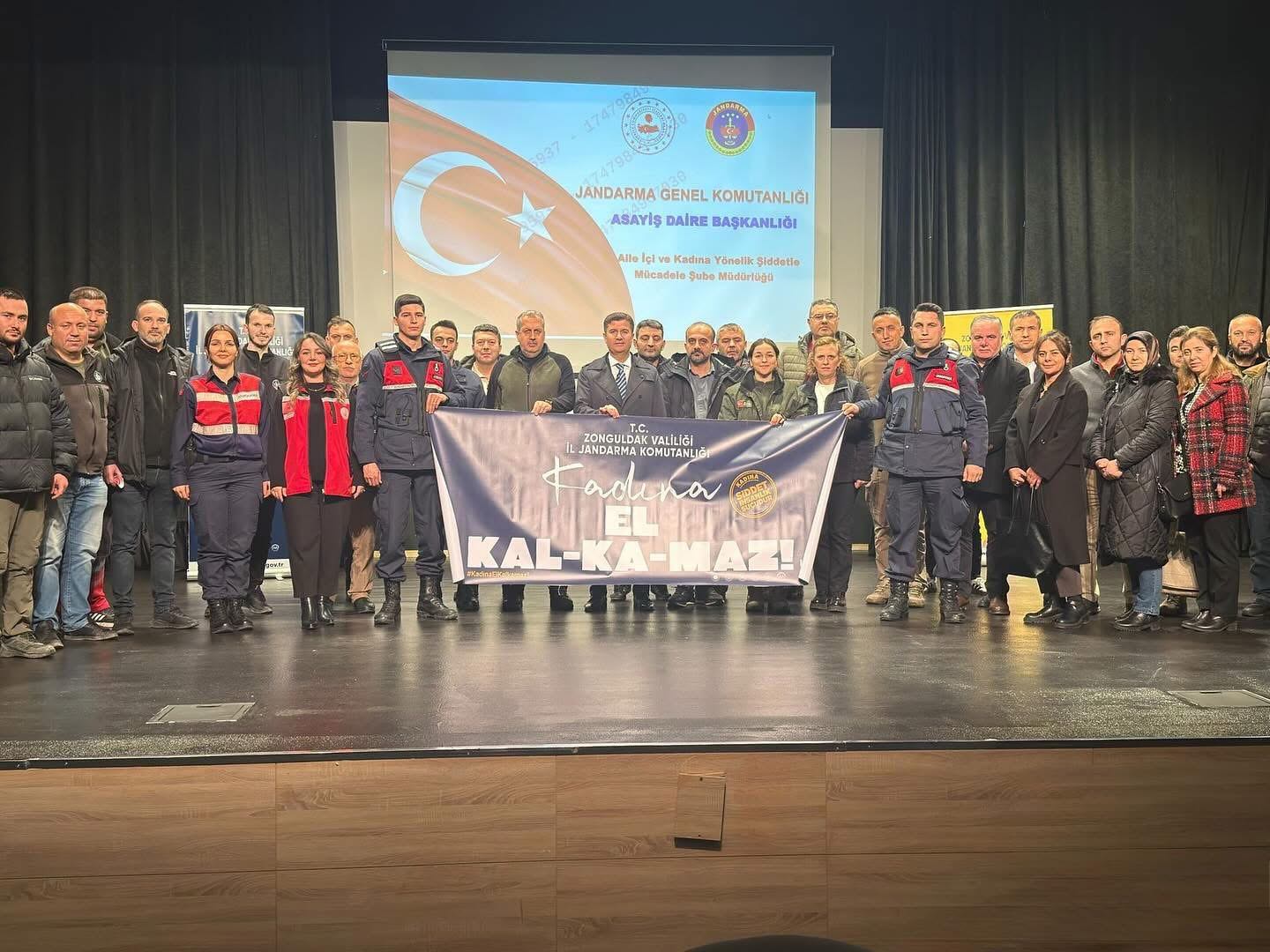 Bakanlığımız Hizmet Modellerinin Tanıtımı ve Aile Hukuku Eğitimleri Verilmiş, Sosyal Hizmet Merkezi Tanıtım Broşürleri Dağıtılmıştır.