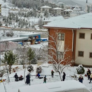 ☃️ Çocuk Evleri Sitesinde Kar Coşkusu!  - fotoğraf 1