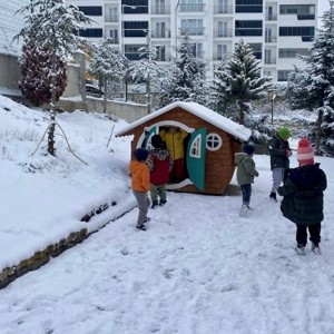 ☃️ Çocuk Evleri Sitesinde Kar Coşkusu!  - fotoğraf 3