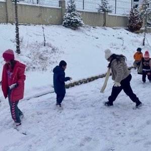 ☃️ Çocuk Evleri Sitesinde Kar Coşkusu!  - fotoğraf 4