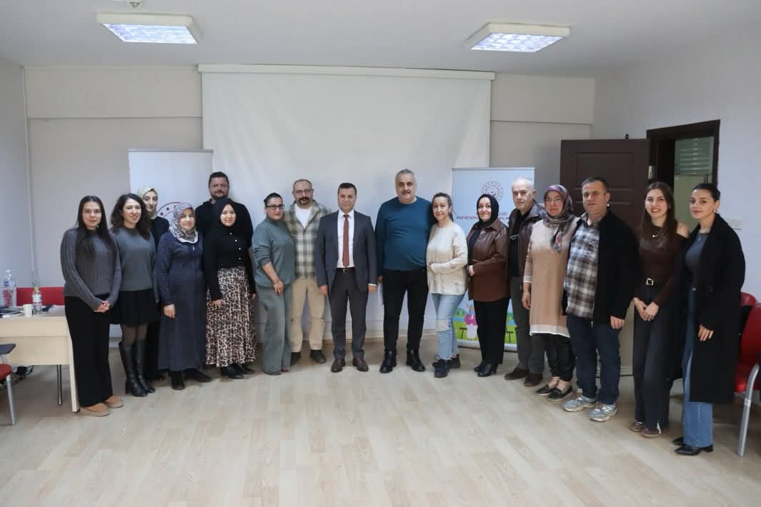  Bir Çocuğun Kalbine Açılan Kapı Koruyucu Aile