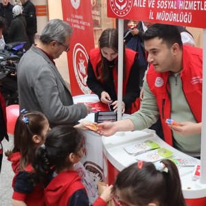 Dijital Dünyada Çocuk Hakları Sözleşmesi İçin Farkındalık Çalışması Düzenlendi - fotoğraf 11