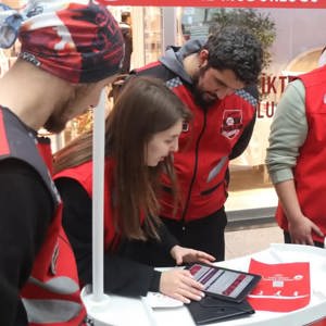 Dijital Dünyada Çocuk Hakları Sözleşmesi İçin Farkındalık Çalışması Düzenlendi - fotoğraf 2