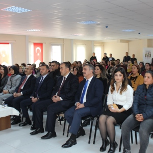“Uluslararası Kadına Yönelik Şiddetle Mücadele Günü” Kapsamında Düzenlenen Konferansımız - fotoğraf 11