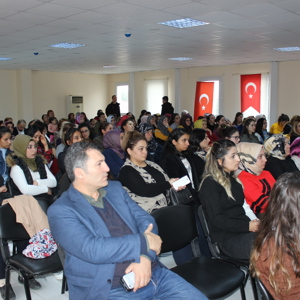 “Uluslararası Kadına Yönelik Şiddetle Mücadele Günü” Kapsamında Düzenlenen Konferansımız - fotoğraf 25