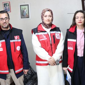 Kirmizi Yelekliler - fotoğraf 2