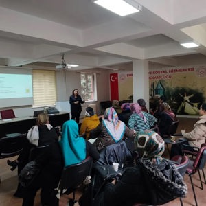 Otizmli Bireylerin Bakıcılarına Yönelik Düzenlenen Eğitimin Son Oturumu Gerçekleştirildi - fotoğraf 2