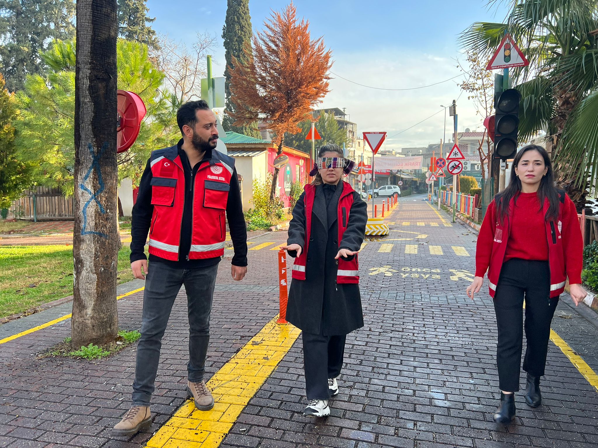 Beyaz Baston Haftası’nda Anlamlı Farkındalık | Kadirli’de Empati Etkinliği