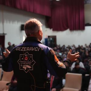Hayallerimiz Uzaya Dokundu: Çocuklarımız Alper GEZERAVCI ile Buluştu - fotoğraf 1