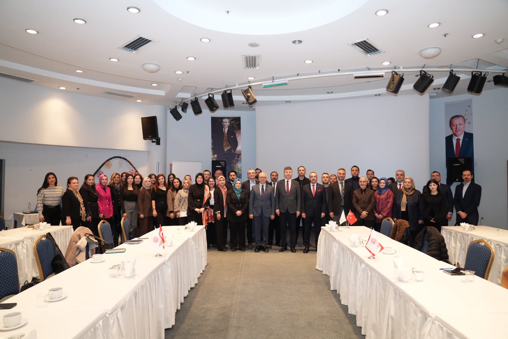 “Bilinçli Eller Mutlu Hayatlar” Projesi Kapsamında Yaşlanma Süreci ve Bakım Uygulamaları Ele Alındı