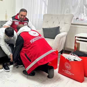 İl Müdürümüz Aydın Polat, ebeveyn kaybı yaşayan çocuklarımızı hanelerinde ziyaret etti. - fotoğraf 2