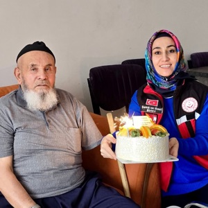 Şehidimiz Murat Ateş’in kıymetli babası Mahmut Ateş’in yeni yaşı vesilesiyle aile fertleriyle bir araya gelindi - fotoğraf 1