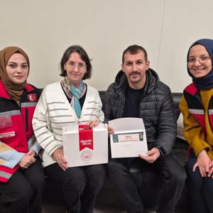 Şehitlerimizin ve Gazilerimizin Çocuklarının İlk Karne Heyecanında Sevincine Ortak Olduk - fotoğraf 3