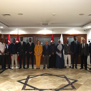 SOMALİ FEDERAL CUMHURİYETİ ÇALIŞMA VE SOSYAL İŞLER BAKANLIĞI HEYETİ GENEL MÜDÜRLÜĞÜMÜZÜ ZİYARET ETTİ - fotoğraf 6